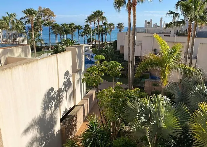 Lägenhet Bahia De La Plata-exclusive Seafront Apartment-4pax Estepona
